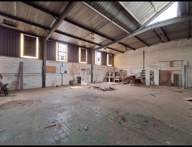 928M² WAREHOUSE TO LET IN DENVER